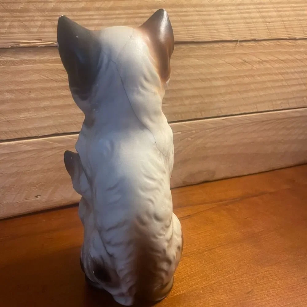 vintage ceramic mother cat with a kitten. 6in tall.